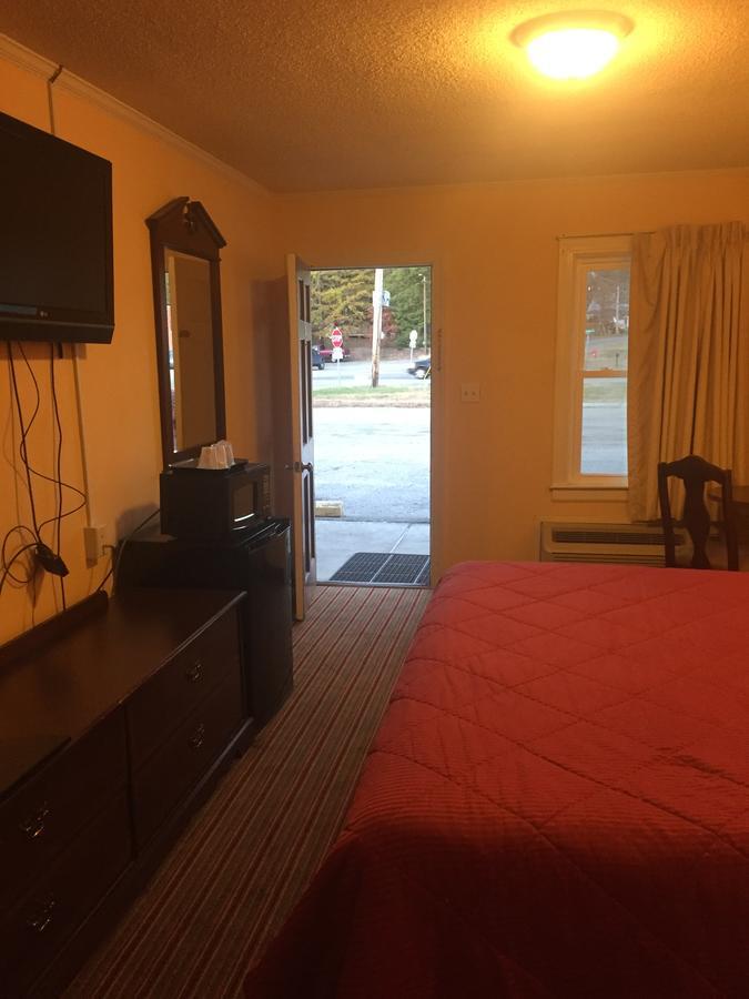 Wakefield Inn Motel Dış mekan fotoğraf